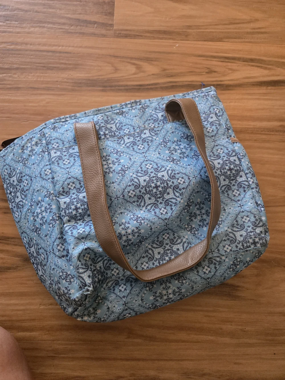 4/$15 Boho Beach Bag Quilted Blue Paisley Lunch Cooler  Tote Bag Tan Handles